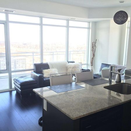 Square One Fully Furnished Suite 密西沙加 外观 照片