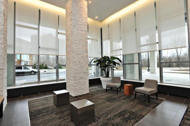 Square One Fully Furnished Suite 密西沙加 外观 照片