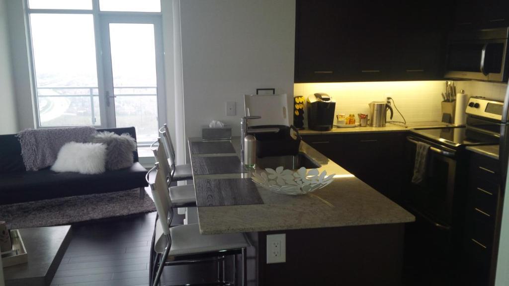 Square One Fully Furnished Suite 密西沙加 客房 照片